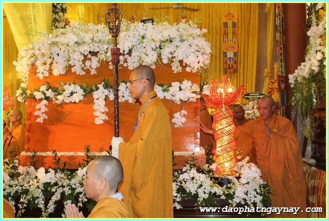 Chùm ảnh: Các phái đoàn viếng Giác linh ĐLHT. Thích Trí Tịnh buổi chiều ngày 01-04-2014