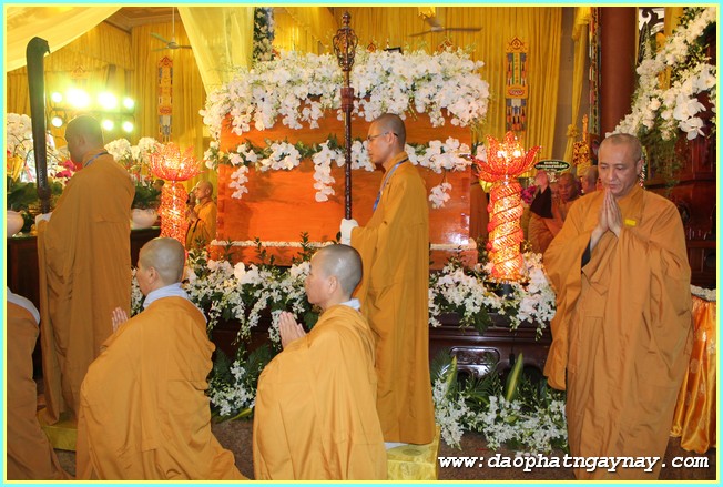 Chùm ảnh: Các phái đoàn viếng Giác linh ĐLHT. Thích Trí Tịnh buổi chiều ngày 01-04-2014