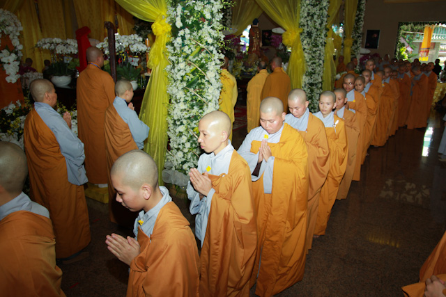 Chùm ảnh: Các phái đoàn viếng tang lễ ĐLHT. Thích Trí Tịnh ngày 30-03-2014