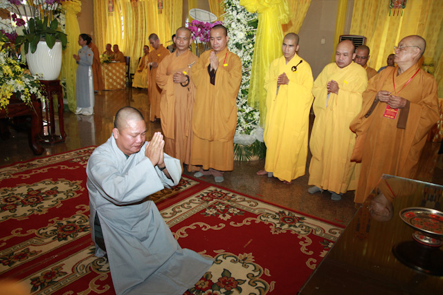 Chùm ảnh: Các phái đoàn viếng tang lễ ĐLHT. Thích Trí Tịnh ngày 30-03-2014