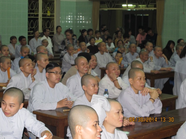 Tiền Giang: Hơn 2000 người xem phim Cuộc Đời Đức Phật tại chùa Vĩnh Tràng