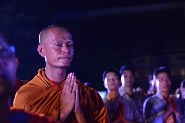 Vesak 2014: Lãnh đạo đảng, nhà nước, Phật giáo quốc tế cầu nguyện hòa bình