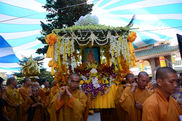 Lễ truy niệm - cung tống kim quan ĐLHT.Thích Trí Tịnh nhập bảo tháp