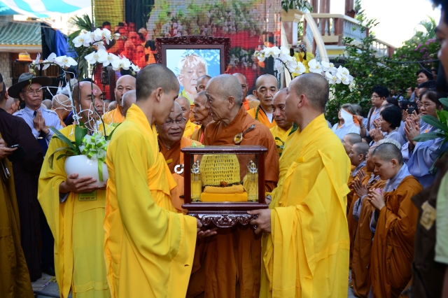 Lễ truy niệm - cung tống kim quan ĐLHT.Thích Trí Tịnh nhập bảo tháp