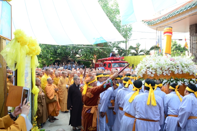 Lễ truy niệm - cung tống kim quan ĐLHT.Thích Trí Tịnh nhập bảo tháp