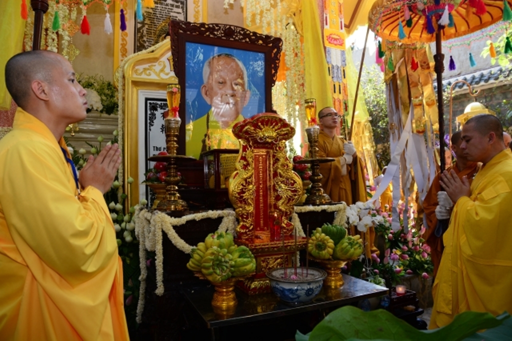 Lễ truy niệm - cung tống kim quan ĐLHT.Thích Trí Tịnh nhập bảo tháp