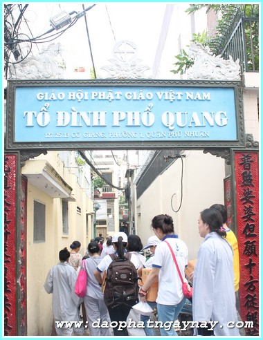 TP. HCM: Quan Âm tu viện cúng dường trường hạ