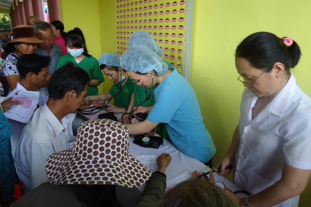 Hội CTĐ Chùa Long Tuyền Từ Thiện Tại Kiên Giang