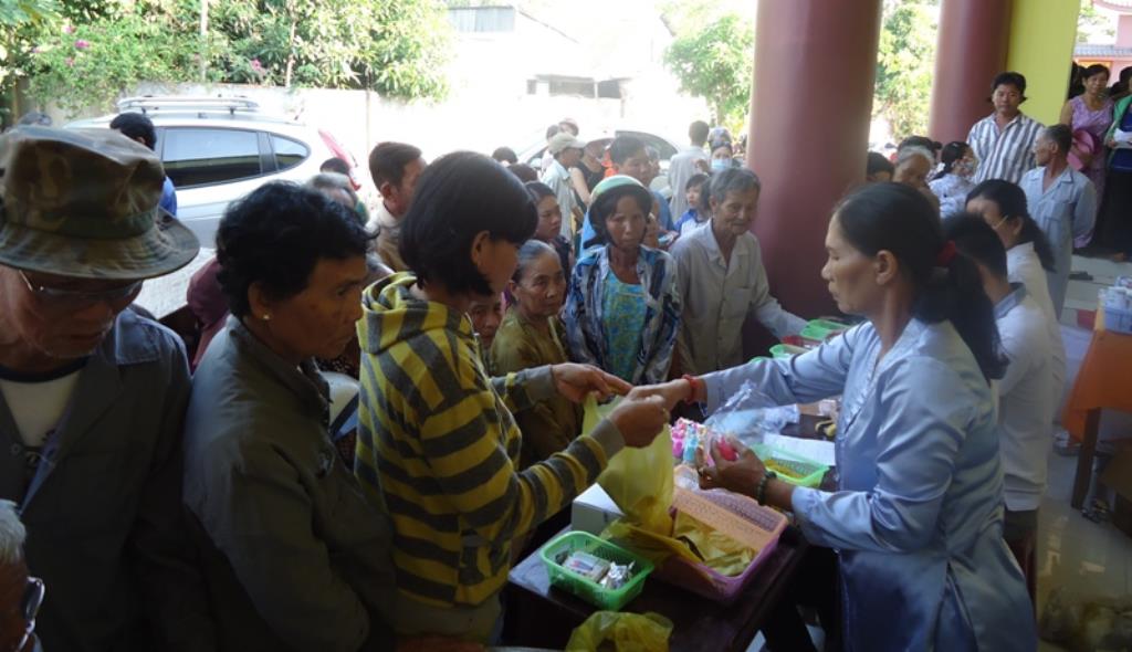 Hội CTĐ Chùa Long Tuyền Từ Thiện Tại Kiên Giang