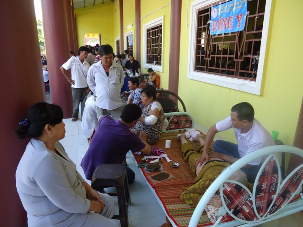 Hội CTĐ Chùa Long Tuyền Từ Thiện Tại Kiên Giang