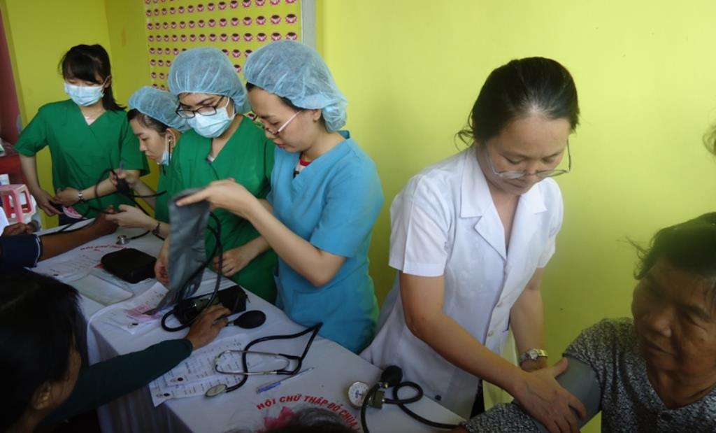 Hội CTĐ Chùa Long Tuyền Từ Thiện Tại Kiên Giang