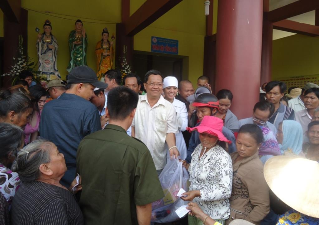 Hội CTĐ Chùa Long Tuyền Từ Thiện Tại Kiên Giang