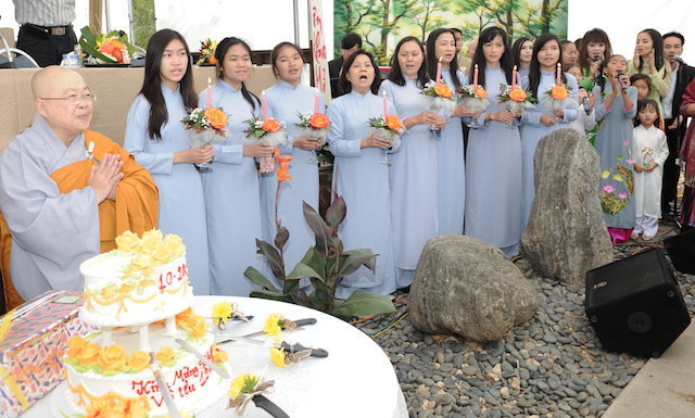Thiền viện Vô Ưu, San Martin, California mừng 12 tuổi