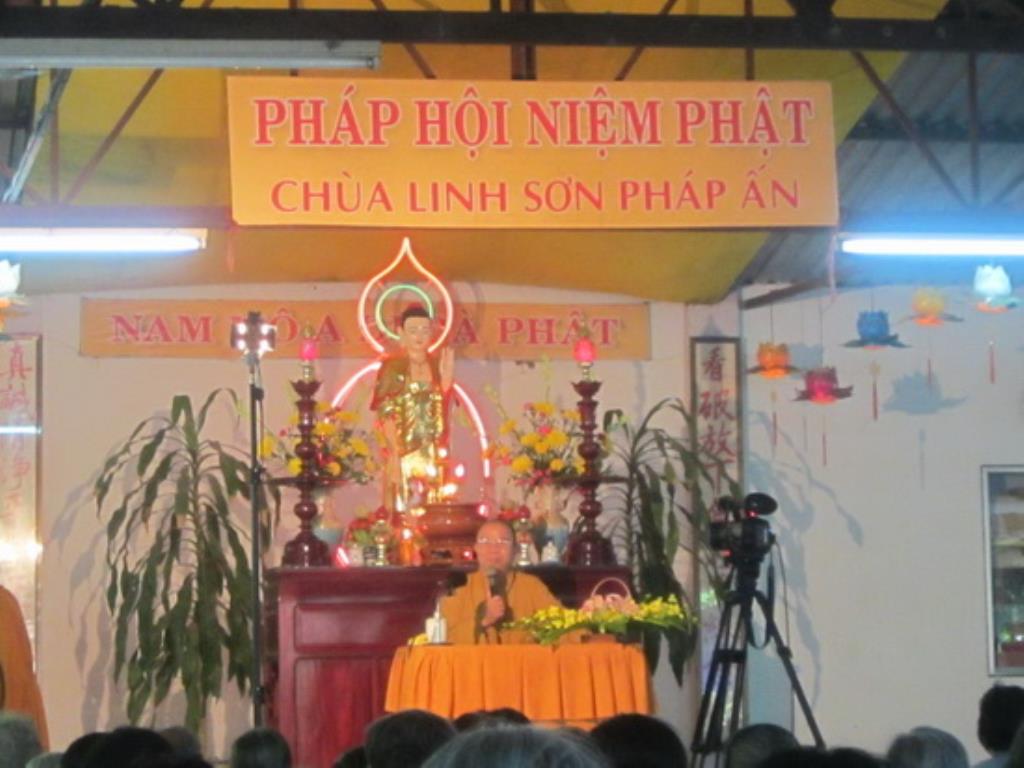 Từ bi niệm Phật thương cả mọi loài