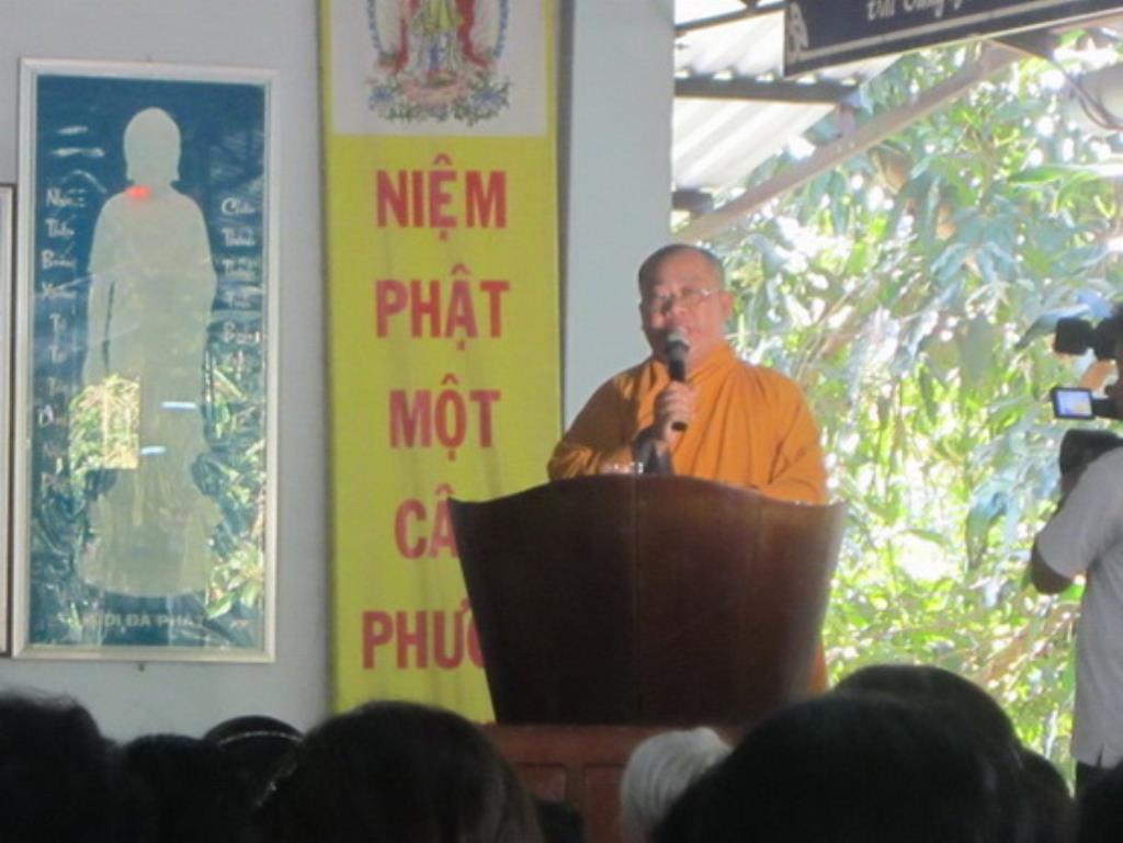 Từ bi niệm Phật thương cả mọi loài