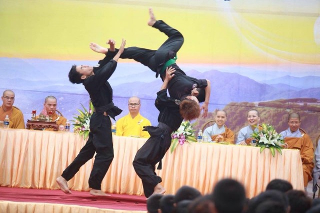 Thái Bình: Chùa Bụt Mọc tổ chức khóa tu “HƯƠNG TỪ BI” lần thứ tư năm 2015