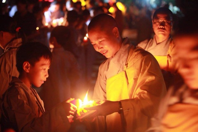 Thái Bình: Chùa Bụt Mọc tổ chức khóa tu “HƯƠNG TỪ BI” lần thứ tư năm 2015