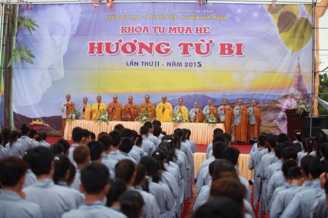 Thái Bình: Chùa Bụt Mọc tổ chức khóa tu “HƯƠNG TỪ BI” lần thứ tư năm 2015
