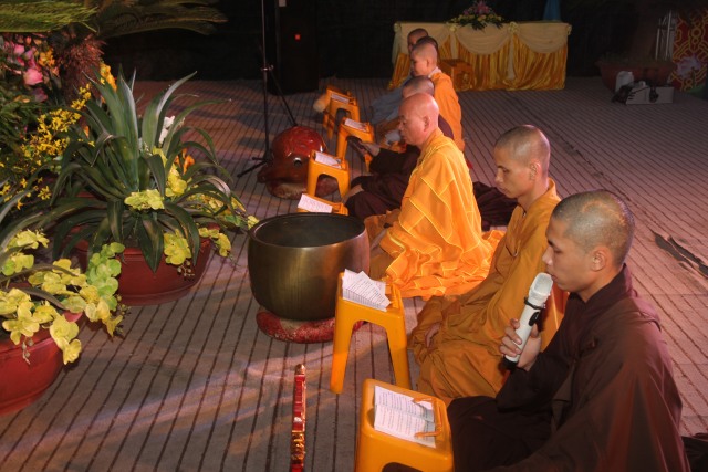 Thái Bình: Gần 1000 thiện sinh về chùa Từ Xuyên dự khóa tu sen hồng