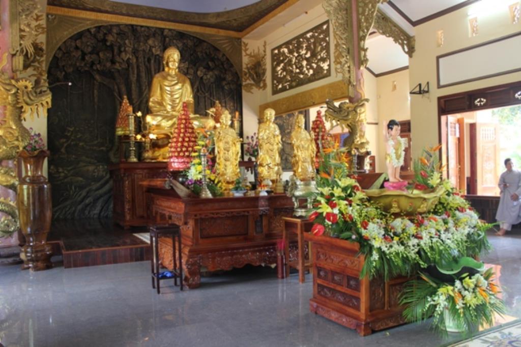 ĐakLak: Chùa Liên Trì Tổ Chức Lễ Tắm Phật Và Cúng Dường Trai Tăng Nhân Dịp Phật Đản PL 2559
