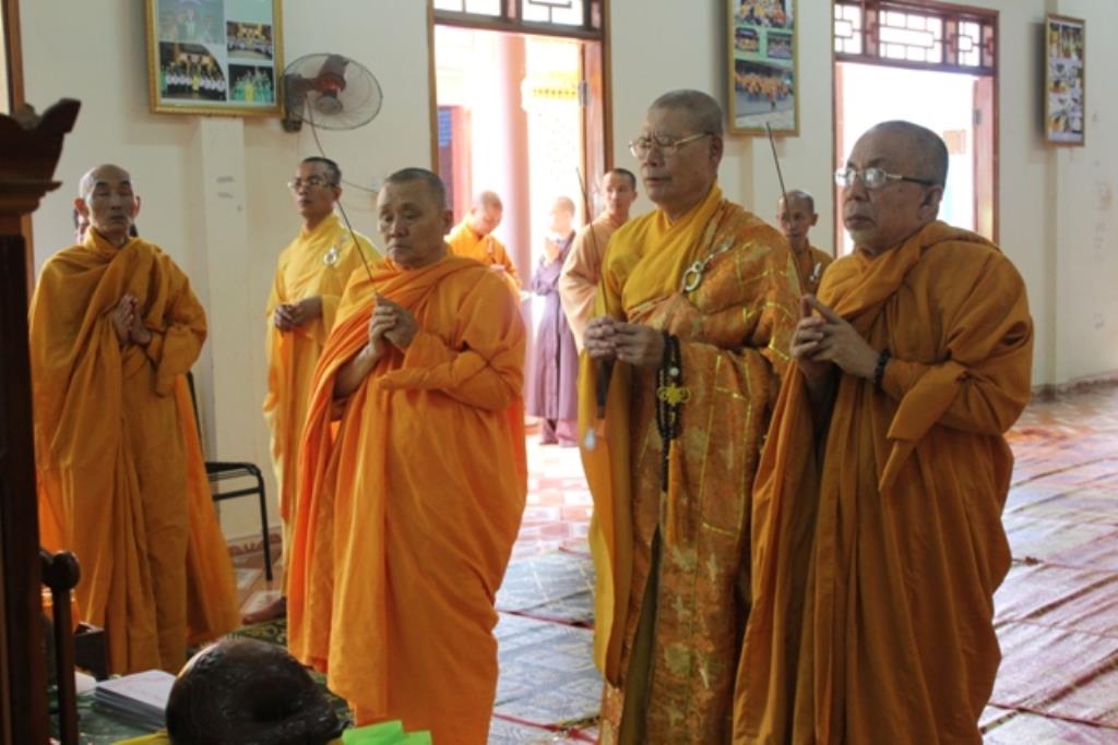 ĐakLak: Chùa Liên Trì Tổ Chức Lễ Tắm Phật Và Cúng Dường Trai Tăng Nhân Dịp Phật Đản PL 2559