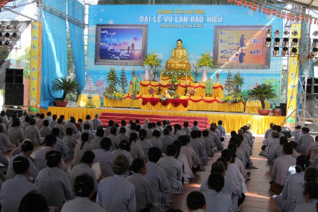 Thái Bình: Đại lễ Vu Lan tại chùa Từ Xuyên (ngày thứ nhất)