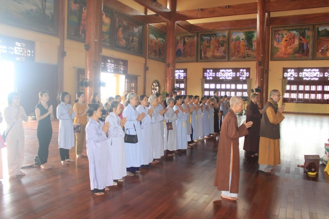 Thanh Hóa: Phật giáo Triệu Sơn hành hương Yên Tử