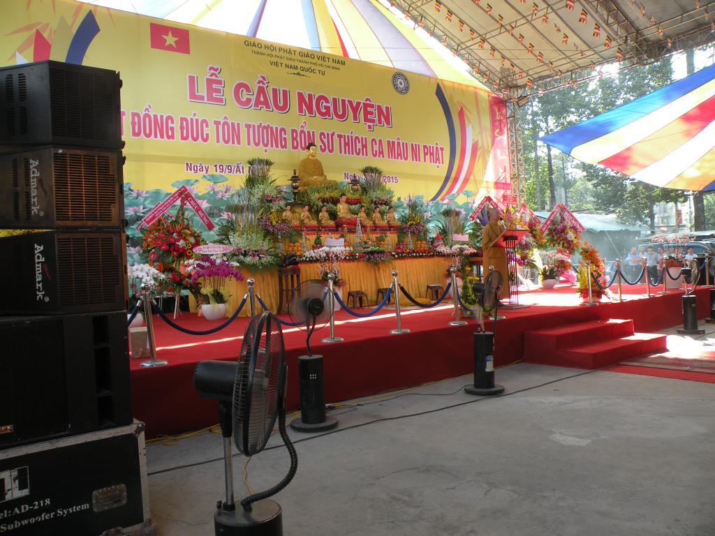 Tp.HCM: Lễ rót đồng đúc tôn tượng Bổn sư