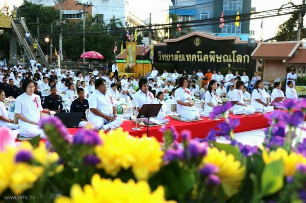 Thái Lan: Phật Giáo Tỉnh Phitsanulok tổ chức Lễ hội cúng dường tứ sự cho ba nghìn vị  Tăng