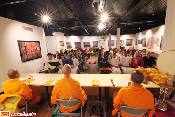 Anh Quốc: Chùm ảnh Hoạt động Phật sự dòng thiền Dhammakaya, Tp. Newcastle