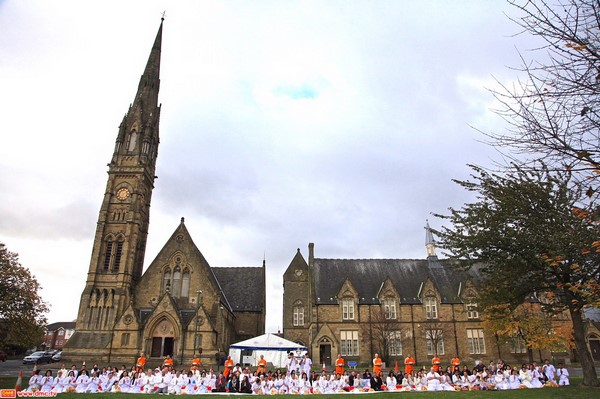 Anh Quốc: Chùm ảnh Hoạt động Phật sự dòng thiền Dhammakaya, Tp. Newcastle