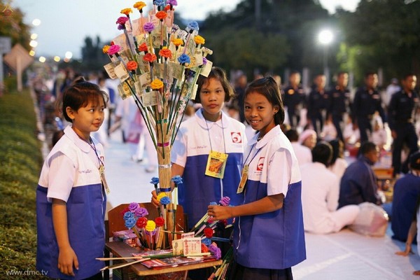 Thái Lan: Phật Giáo Tỉnh Phitsanulok tổ chức Lễ hội cúng dường tứ sự cho ba nghìn vị  Tăng