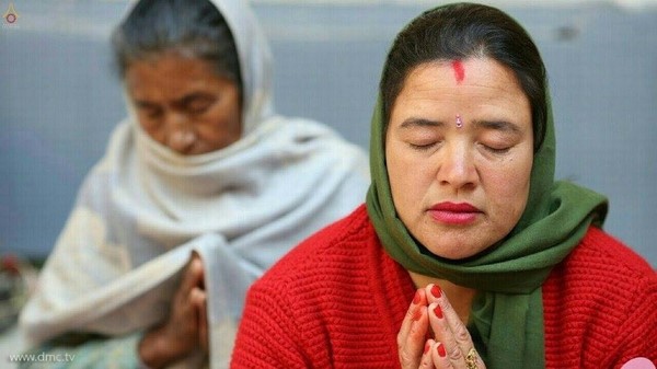 Nepal: Phật giáo tổ chức xuất gia gieo duyên và nhiễu hành quanh Thành phố Kathmandu