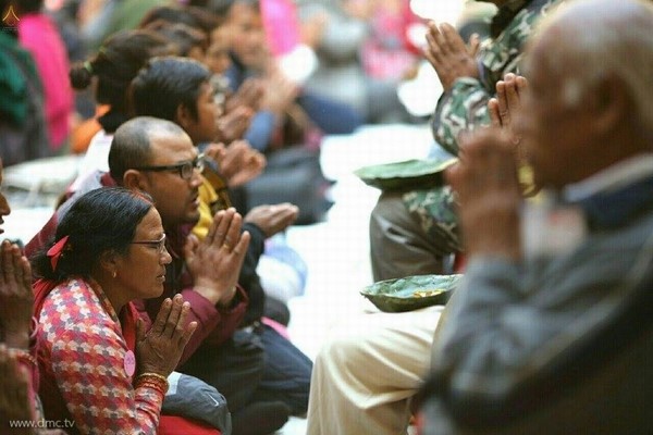 Nepal: Phật giáo tổ chức xuất gia gieo duyên và nhiễu hành quanh Thành phố Kathmandu