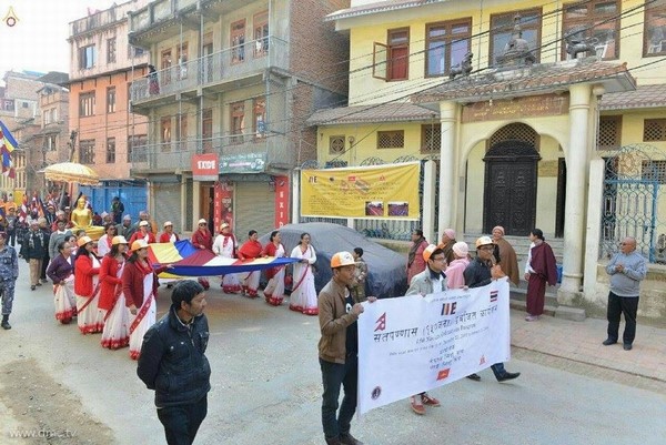 Nepal: Phật giáo tổ chức xuất gia gieo duyên và nhiễu hành quanh Thành phố Kathmandu