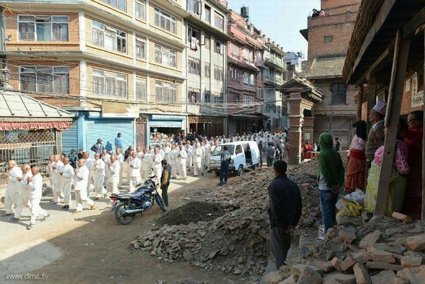 Nepal: Phật giáo tổ chức xuất gia gieo duyên và nhiễu hành quanh Thành phố Kathmandu