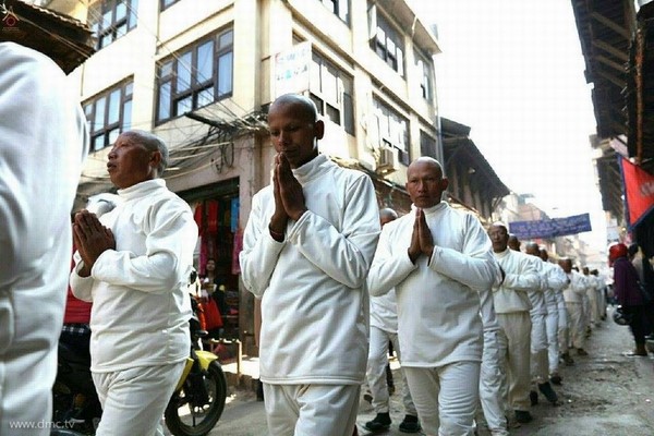 Nepal: Phật giáo tổ chức xuất gia gieo duyên và nhiễu hành quanh Thành phố Kathmandu