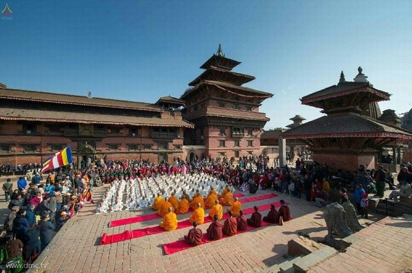 Nepal: Phật giáo tổ chức xuất gia gieo duyên và nhiễu hành quanh Thành phố Kathmandu