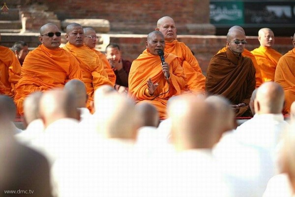 Nepal: Phật giáo tổ chức xuất gia gieo duyên và nhiễu hành quanh Thành phố Kathmandu