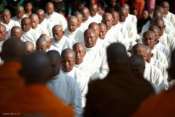 Nepal: Phật giáo tổ chức xuất gia gieo duyên và nhiễu hành quanh Thành phố Kathmandu