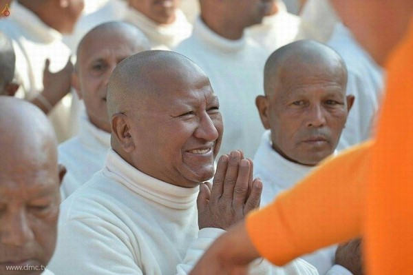 Nepal: Phật giáo tổ chức xuất gia gieo duyên và nhiễu hành quanh Thành phố Kathmandu