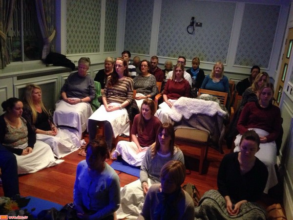 Anh Quốc: Chùm ảnh Hoạt động Phật sự dòng thiền Dhammakaya, Tp. Newcastle