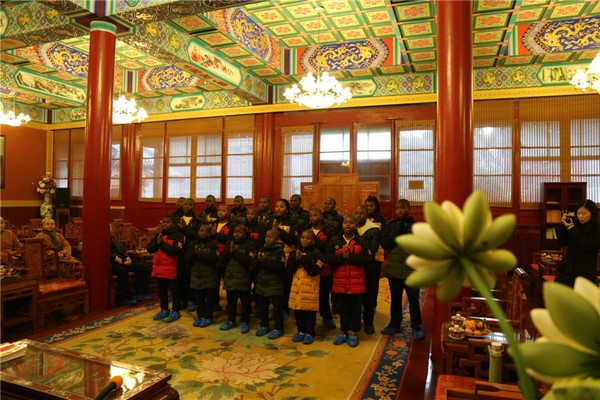 Đoàn Trung tâm Từ thiện A Di Đà Phật Châu Phi viếng thăm PG Trung Quốc