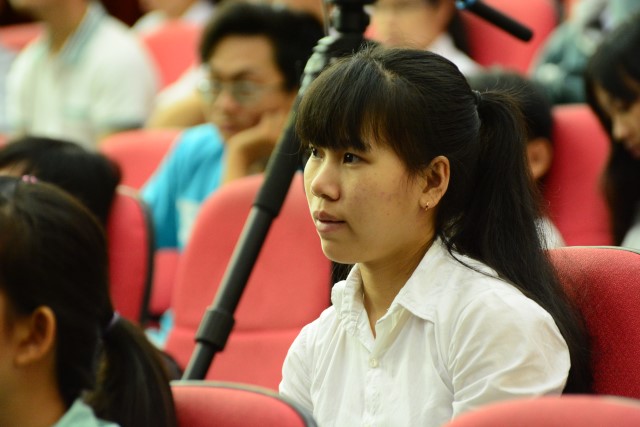 TT. Thích Nhật Từ chia sẻ về lối sống với sinh viên trường Đại học KHXH&amp;NV TP. HCM