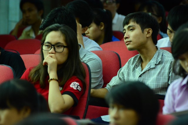 TT. Thích Nhật Từ chia sẻ về lối sống với sinh viên trường Đại học KHXH&amp;NV TP. HCM