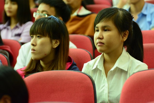 TT. Thích Nhật Từ chia sẻ về lối sống với sinh viên trường Đại học KHXH&amp;NV TP. HCM