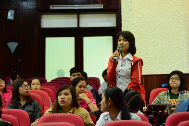 TT. Thích Nhật Từ chia sẻ về lối sống với sinh viên trường Đại học KHXH&amp;NV TP. HCM