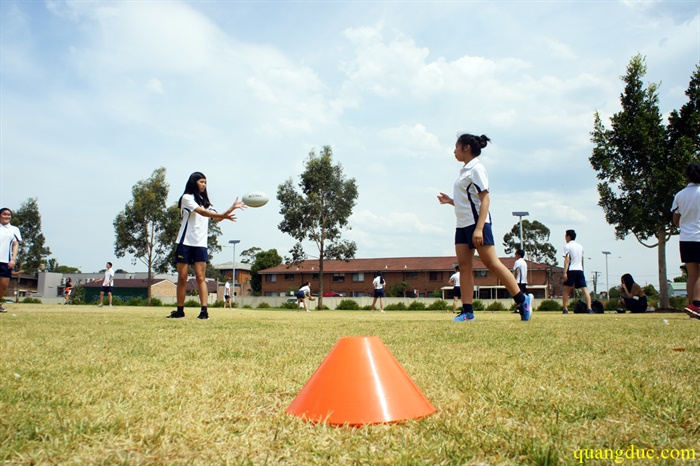 Thiền tập .b  ở trường Trung học Phật giáo Pal, Sydney