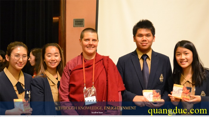 Thiền tập .b  ở trường Trung học Phật giáo Pal, Sydney