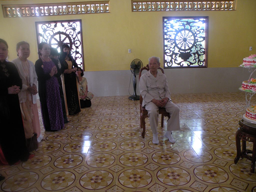 30  năm hoa nở rừng hoang